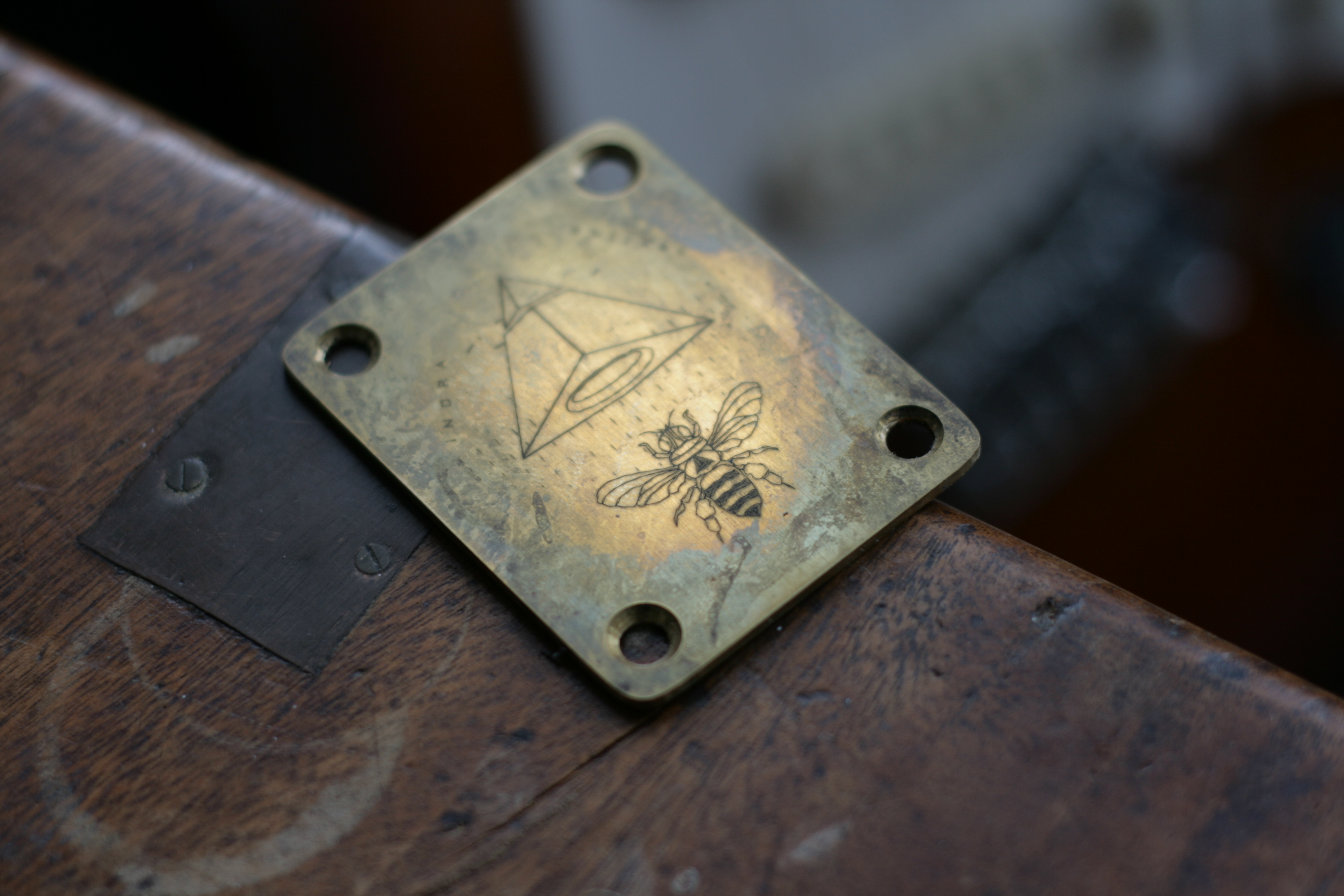 Azimuth Neck plate Aged brass